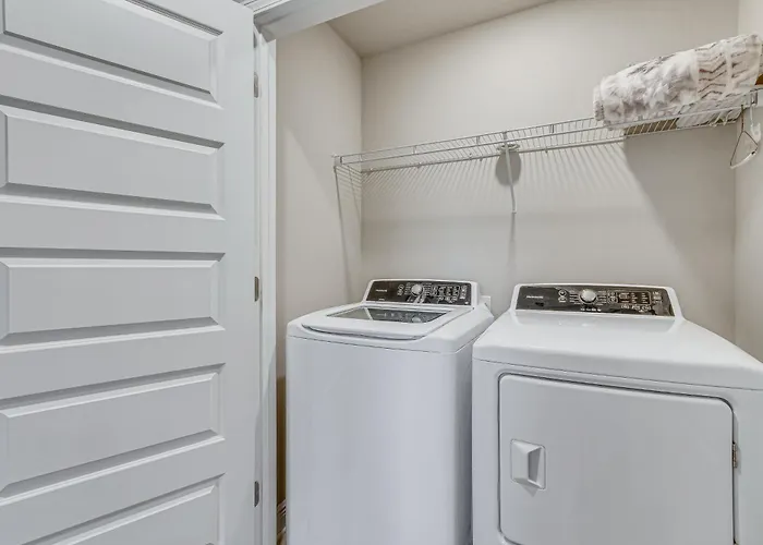 Vacation W/ Community Pool! Holiday home Pensacola